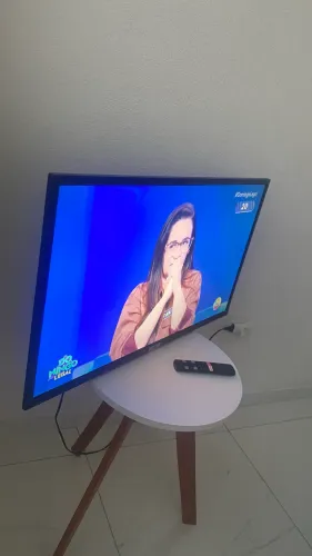 Smart TV TCL 32? - Conservada e Funcionando Perfeitamente!