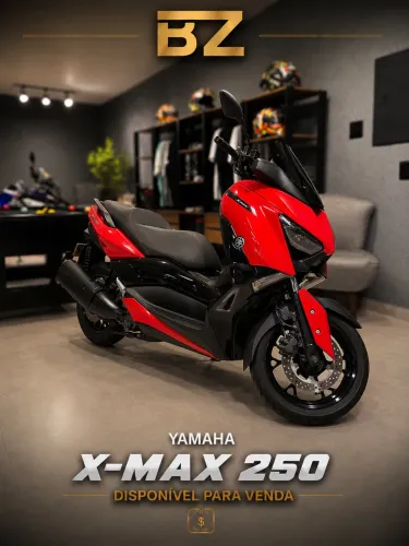 YAMAHA X-MAX 250 ABS - Baixo Km - Impecável