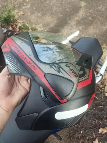 Troco capacete San Marino ou em outro fechado 