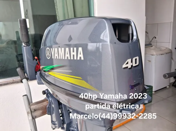 Motor de popa 40hp Yamaha ano 2023 partida elétrica em estado de novo por menor valor 
