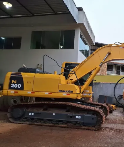 Escavadeira Hidráulica PC200 13/13 - Entrada R$20.000,00