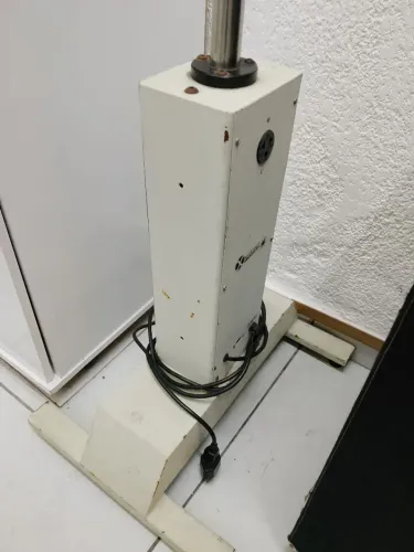 Mesas elétricas para autorefrator