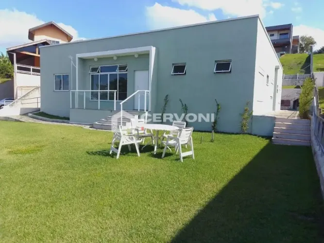 CASA TÉRREA DE ALTO PADRÃO COM 3 SUÍTES E LAZER COMPLETO NO RIO COMPRIDO