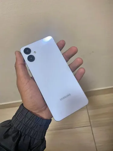 GALAXY A06 128GB SEMINOVO COM CAIXA