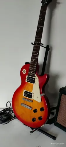 Kit guitarra e amplificador e cabos
