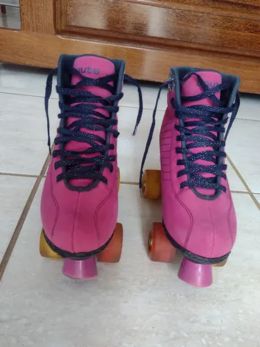Patins Quad Feminino - Rodas de led colorido - pisca no escuro