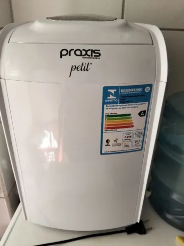 Máquina de lavar roupa praxis