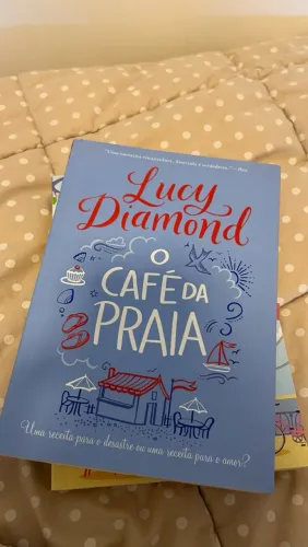 o café da praia Lucy Diamond