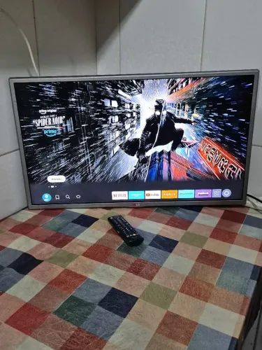TV (NAO SMART) + FIRE STICK TV INCLUSO 