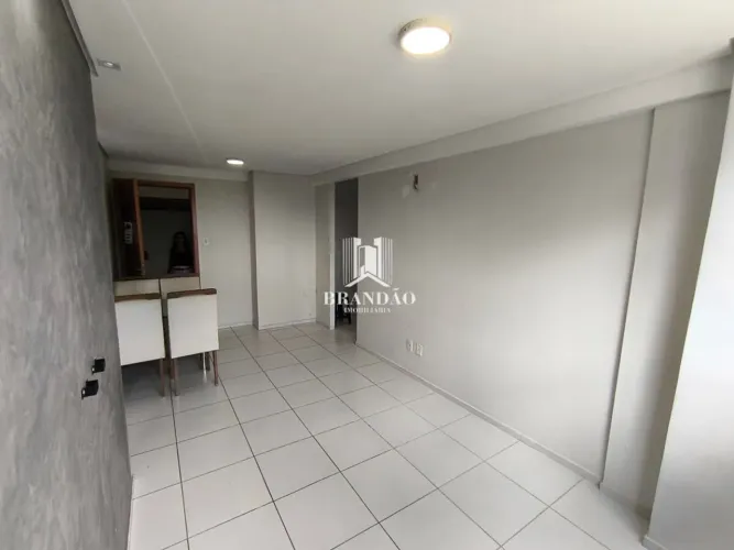 APARTAMENTO 2 QUARTOS | EDIFÍCIO GULANDI BARRO DURO