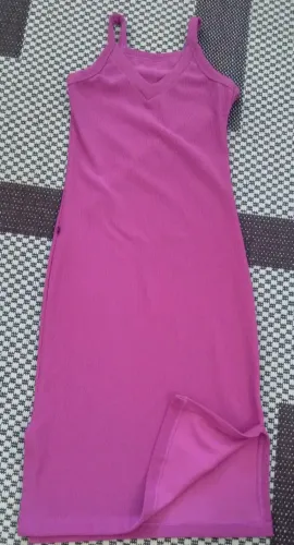 Vestido canelado grosso midi,modela no corpo veste 36 ao 40