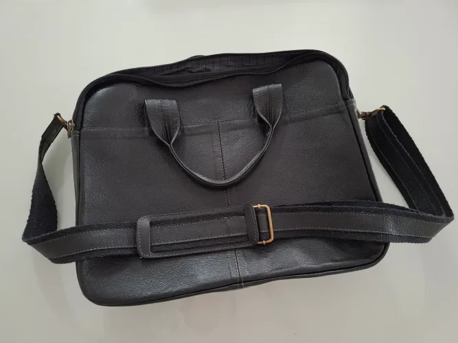 Bolsa executiva de couro