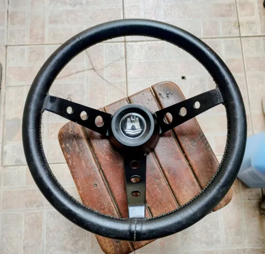 Vendo ou troco por outro volante, Fusca até 76