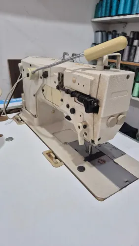 Pespontadeira Industrial com 2 agulhas barra alternada