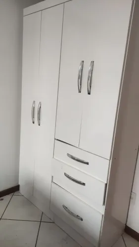 Roupeiro MDF 4 portas