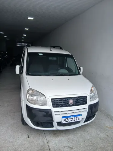 Fiat Doblo Essence 1.8 Flex 16V 5P 2012