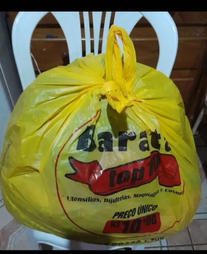 Peças de roupas a 2,00 