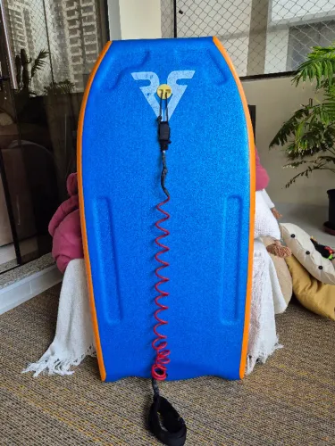 Prancha Semiprofissional Body Board com Straps Azul
