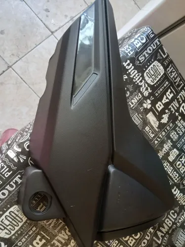 Vendo essa tampa lateral da fezer 150