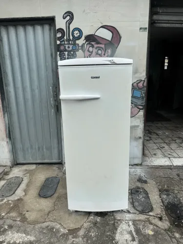 Vendo geladeira consul R$650