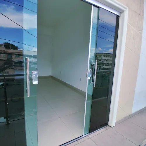 SALA COMERCIAL - CACHOEIRINHA $1000 INCLUSO ÁGUA LUZ