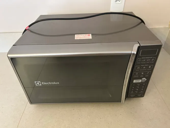 Vendo Microondas Electrolux 27l inox espelhado