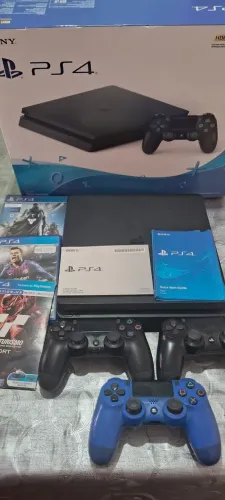 PS4 Slim 500GB Completo na Caixa + 3 Jogos + 3 Controles | Excelente Estado