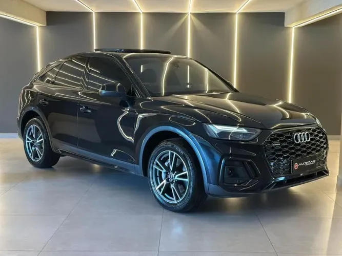 Audi Q5 SB P Black. 2.0 TFSIe S.tr. QT (hib.) 2022
