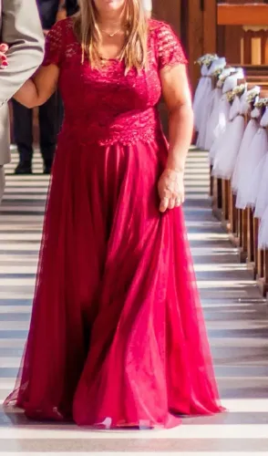 Vestido de festa marsala
