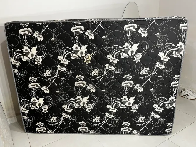 Cama de casal + Colchão