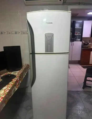 Geladeira Panasonic Frost Free top muito top congelado perfeitamente