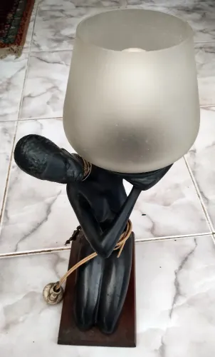 Abalur ou Luminária de mesa Classico