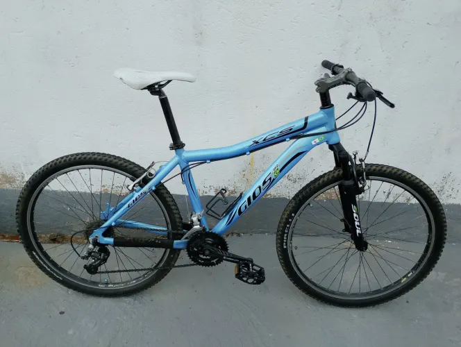 Bike Gios - aro 26, 24V, com várias peças Shimano.
