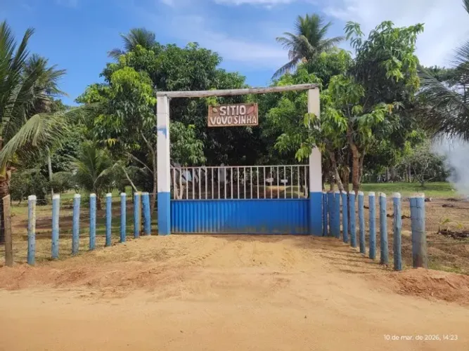 sítio localizado no distrito de Peróbas