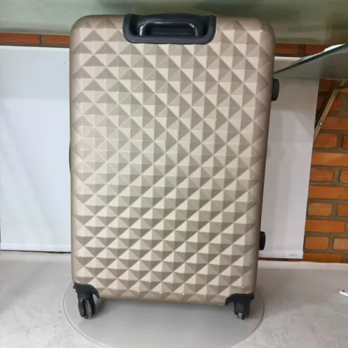 Mala de Viagem Cor Champanhe 23kg - Semi Nova (usada apenas 1 vez!)