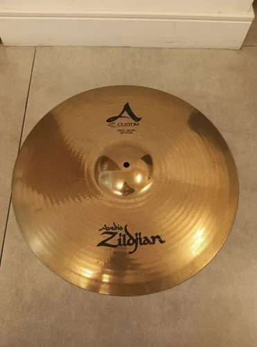 ## Prato de bateria Zildjian Avedis Ping Ride 20, impressionantemente novo, sem detalhes!