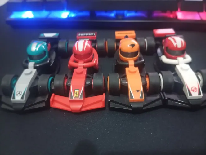 COLEÇÃO DE CARRINHOS MINIATURAS F1 BBURAGO HOTWHEELS LEGO