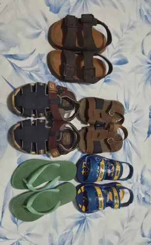 Lote sandálias e chinelo