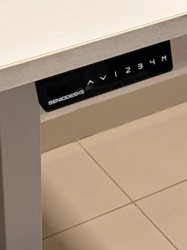 Mesa com Regulagem de Altura GenioDesk PLUS