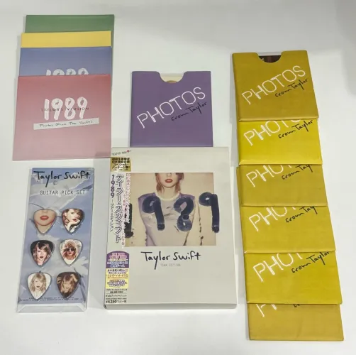 TAYLOR SWIFT 1989 TOUR EDITION + POLAROIDS RARO