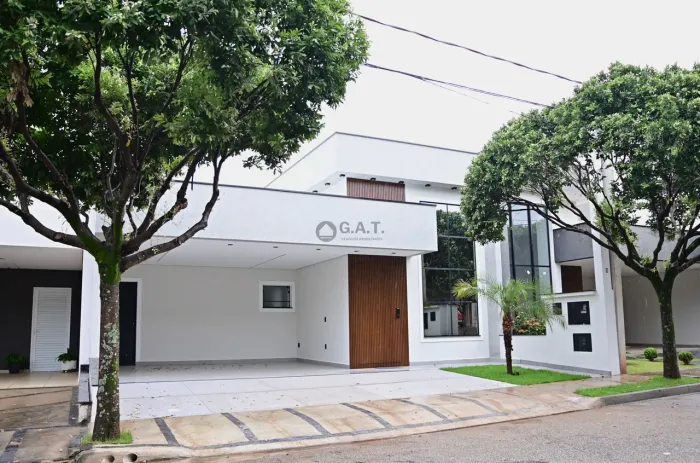 Venda de Casa em Condomínio em Sorocaba-SP, 3 quartos, 1 suíte, 2 salas, 4 banheiros, 2 va