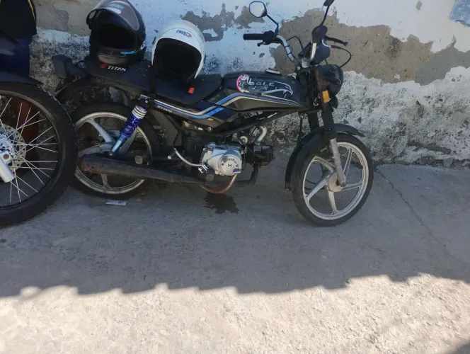 Vendo moto eangle modelo Shineray 