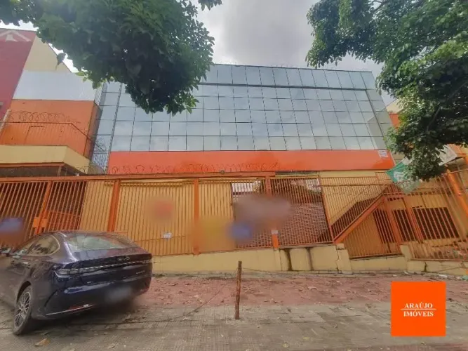 PREDIO COMERCIAL COM 2600M2 NO BAIRRO PRADO