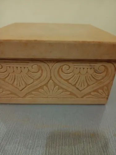 Caixa MDF crua esculpida