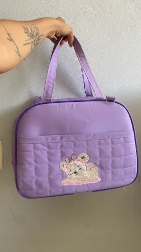 Bolsa maternidade e almofada de amamentação 