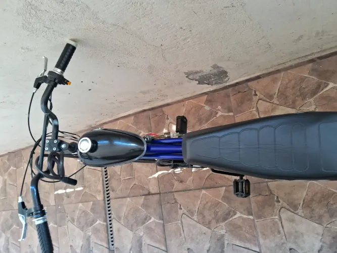 MOTORIZADA 80CC MOTOR COR PRETA
