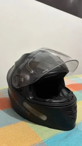 Capacete norisk ff302 monocolor TAM 60, com viseira fumê interna 