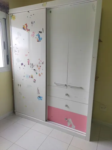 Roupeiro e comoda 