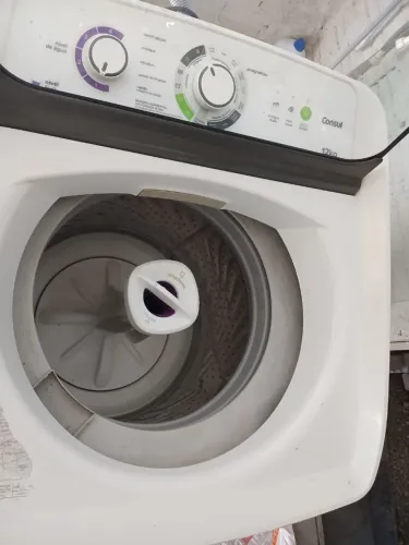 Vendo máquina de lavar Consul 12kg em ótimo estado.