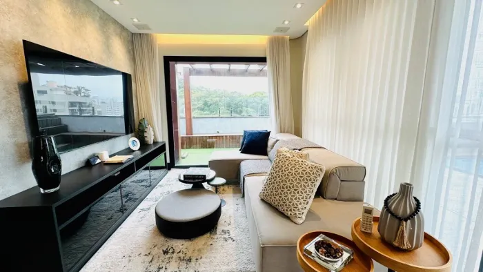 Cobertura à Venda na Praia das Pitangueiras no Guarujá | QVista Inteligência Imobiliária G